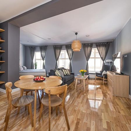 Romantic And Spacious Apartment In Riga Old Town Екстериор снимка