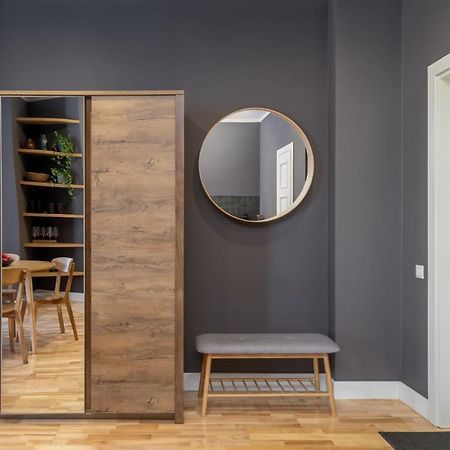 Romantic And Spacious Apartment In Riga Old Town Екстериор снимка